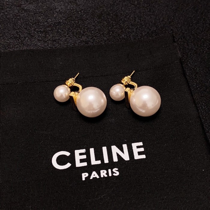 日本未入荷 Celineセリーヌ コピーおすすめ イアリング