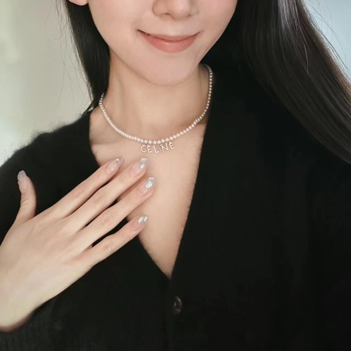 日本未入荷 Celineセリーヌ コピー ネックレス