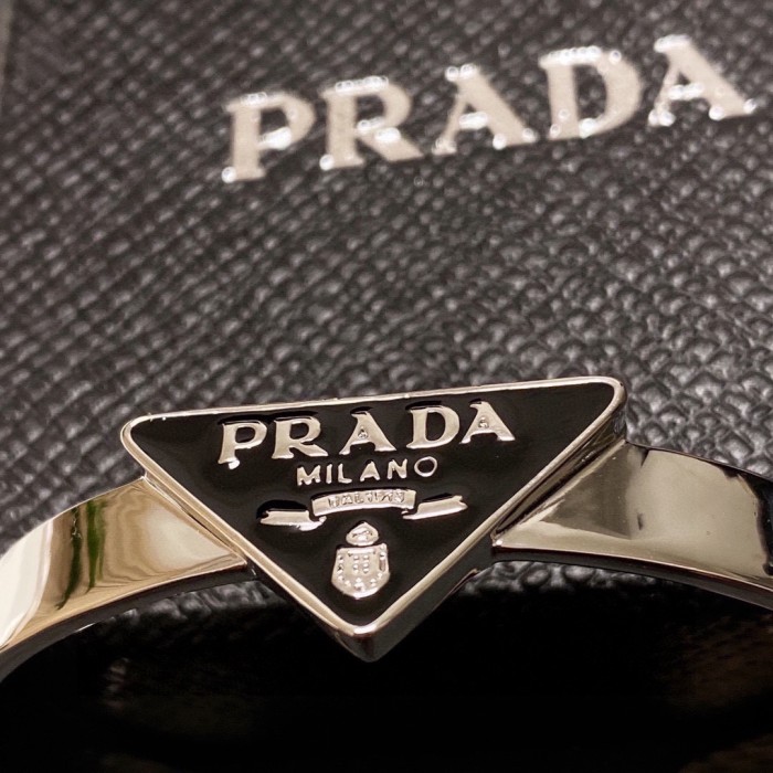 ★超人気 Prada プラダ 激安通販 ブレスレット