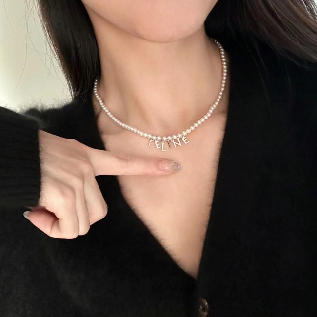 日本未入荷 Celineセリーヌ コピー ネックレス