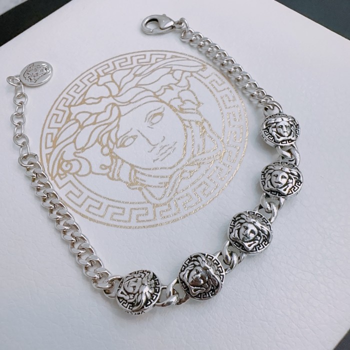 累積売上総額第１位！Versace ヴェルサーチ 激安偽物 ブレスレット