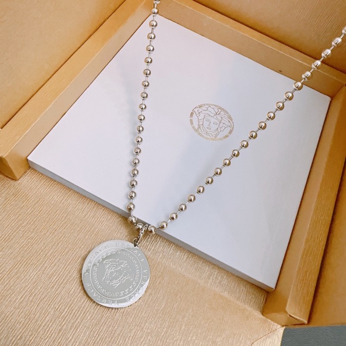 新作 Versace ヴェルサーチ スーパーコピーネックレス