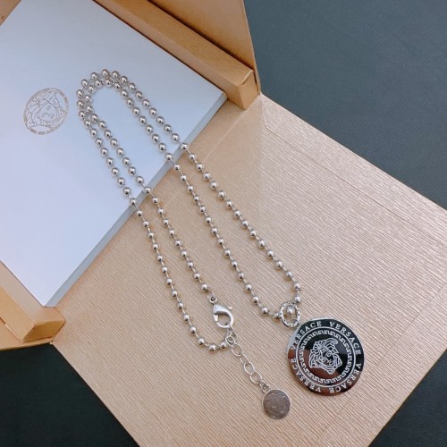 新作 Versace ヴェルサーチ スーパーコピーネックレス