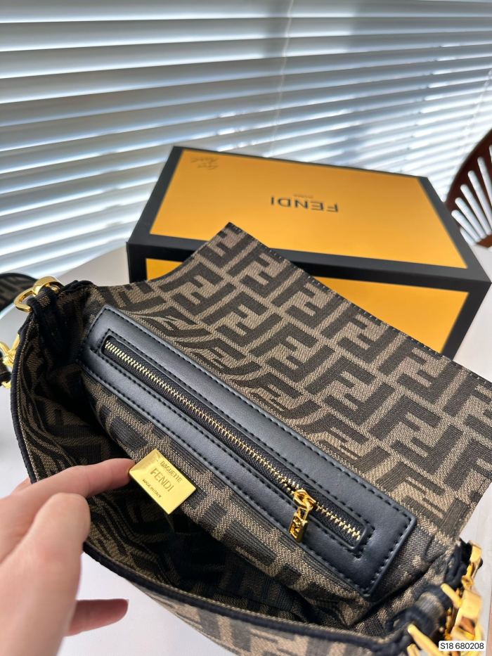 【限定】Fendiフェンディ n級品レディースショルダーバック