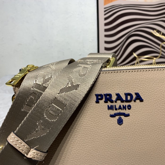 新作 Pradaプラダ コピーおすすめ レディースショルダーバック