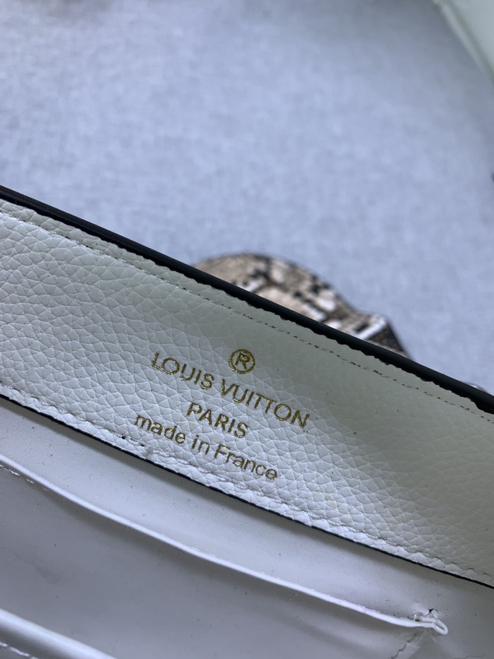 【話題商品！】Louis vuittonルイヴィトン 激安偽物 ショルダーバッグ