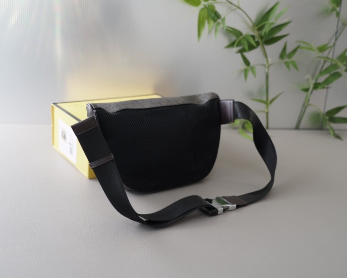 【限定】Fendiフェンディ 激安通販 メンズショルダーバック