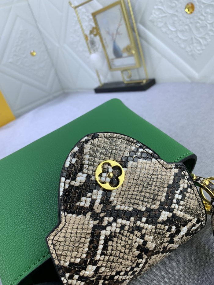 超奇跡の入荷☆ Louis vuittonルイヴィトン 激安通販 ショルダーバッグ