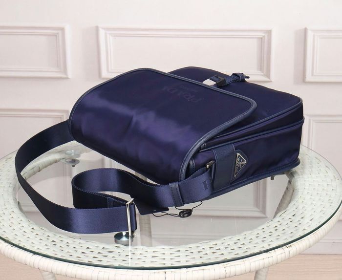 日本未入荷 Pradaプラダ スーパーコピー メンズショルダーバック