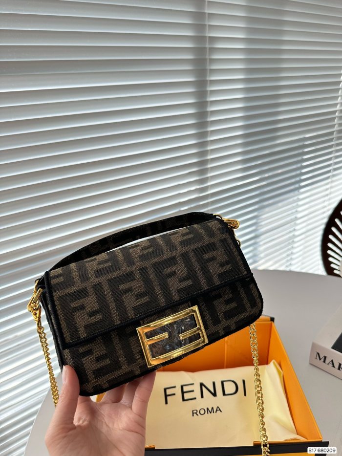 【話題商品！】Fendiフェンディ 偽物通販 レディースショルダーバック
