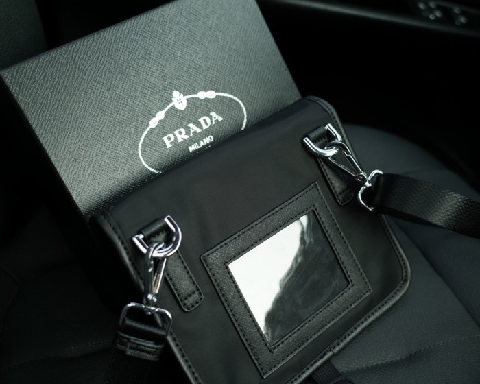 使い勝手良し Pradaプラダ コピーおすすめ メンズ ショルダーバック