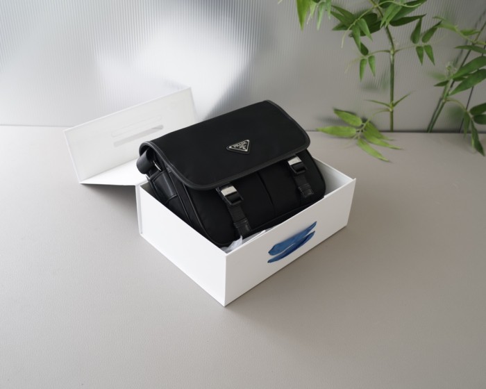 高品質 Pradaプラダ コピーおすすめ メンズショルダーバック
