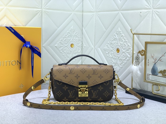 【話題商品！】Louis vuittonルイヴィトン 偽物通販 ショルダーバッグ