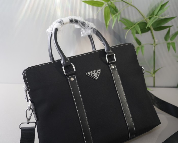 【話題商品！】Pradaプラダ スーパーコピー メンズショルダーバック