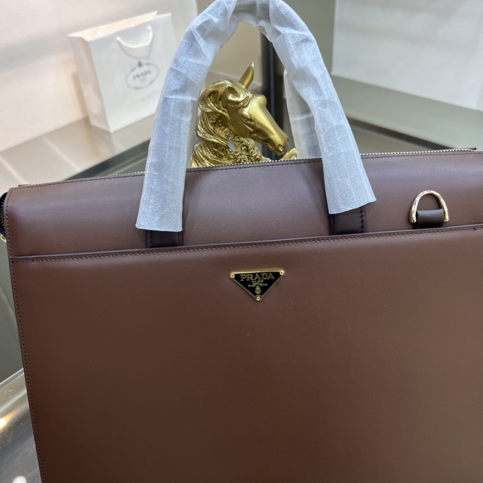★超人気 Pradaプラダ コピーおすすめ メンズハンドバック
