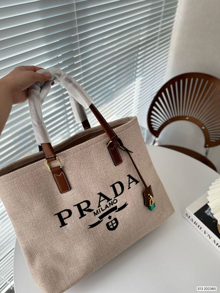 超話題! Pradaプラダ 偽物通販 レディース ハンドバック