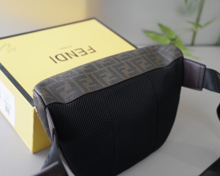 【限定】Fendiフェンディ 激安通販 メンズショルダーバック