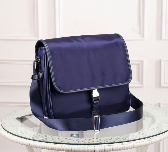 日本未入荷 Pradaプラダ スーパーコピー メンズショルダーバック
