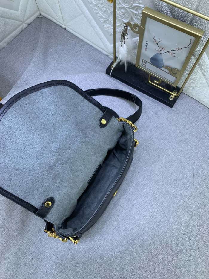 日本未入荷 Louis vuittonルイヴィトン 激安偽物 ショルダーバッグ