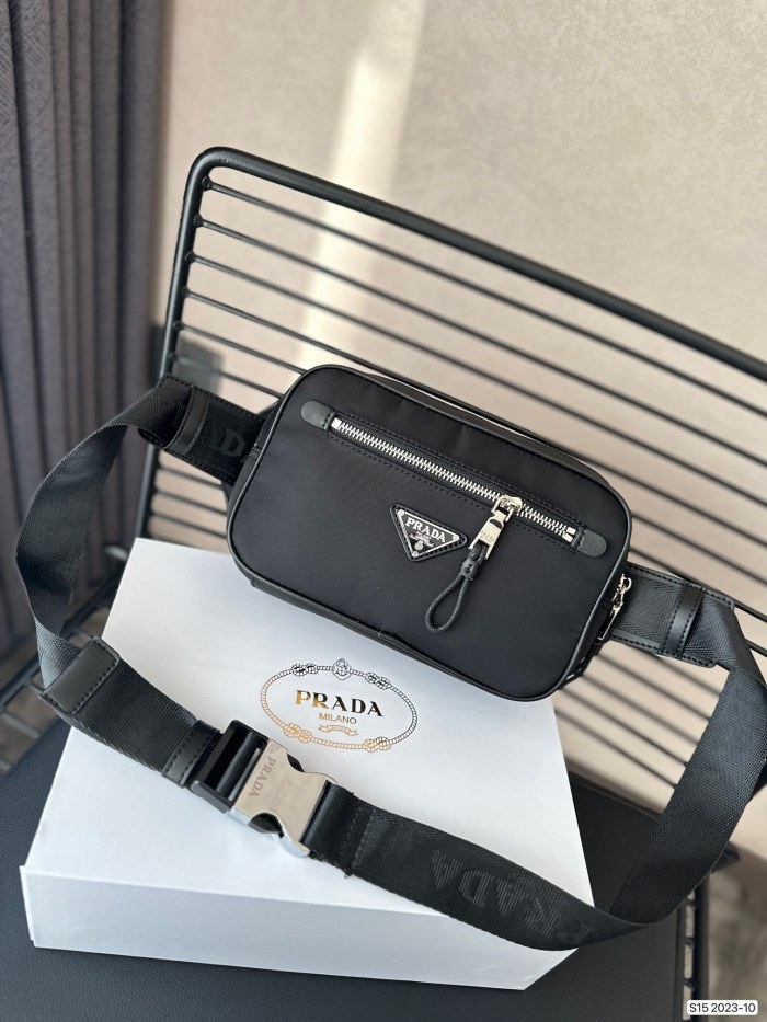 大人気 Pradaプラダ コピー ショルダーバック