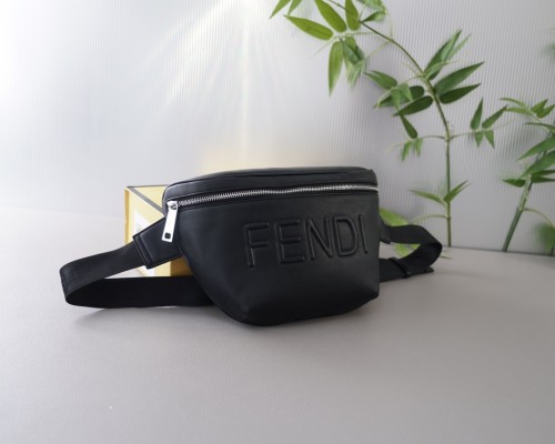 超奇跡の入荷☆ Fendiフェンディコピーおすすめ メンズショルダーバック