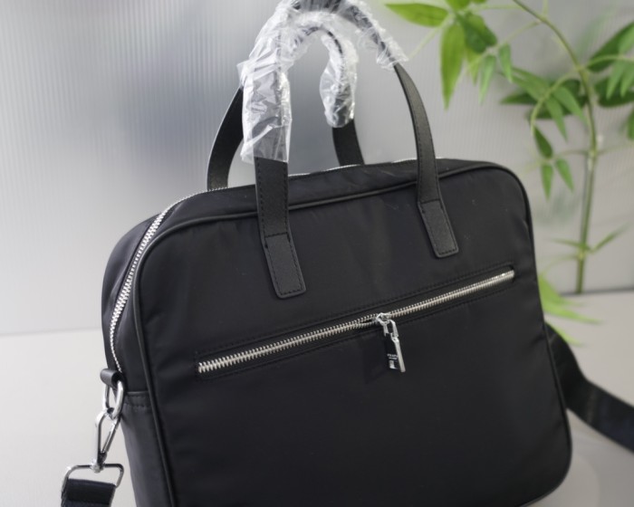 新作 Pradaプラダ 激安偽物 メンズショルダーバック