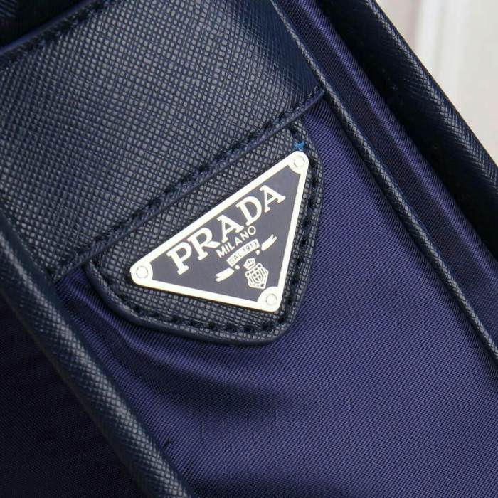 日本未入荷 Pradaプラダ スーパーコピー メンズショルダーバック