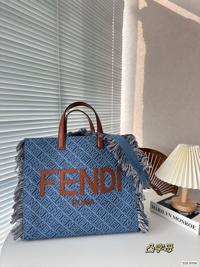 新作 Fendiフェンディ コピーレディースショルダーバック