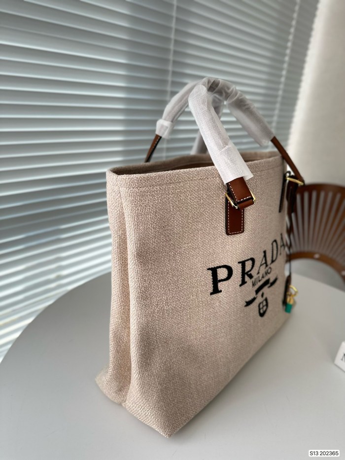 超話題! Pradaプラダ 偽物通販 レディース ハンドバック