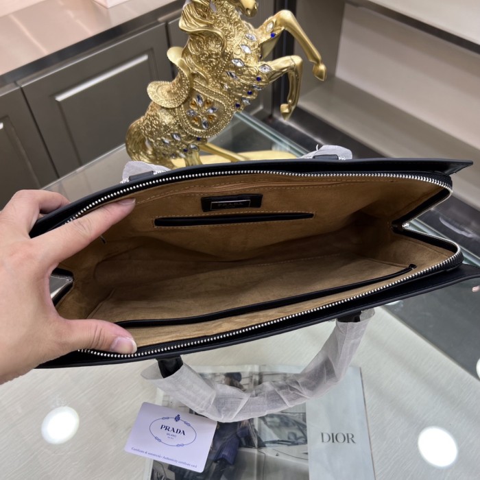超話題! Pradaプラダ n級品メンズハンドバック