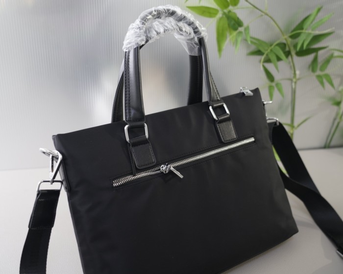 日本未入荷 Pradaプラダ コピー メンズショルダーバック