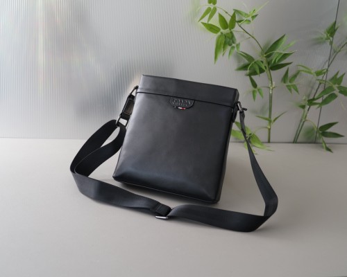 新作 Pradaプラダ 激安通販 メンズショルダーバック