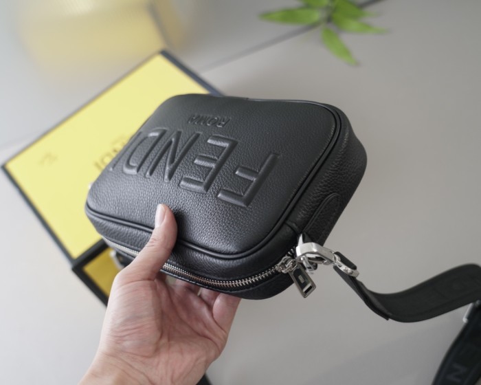 高品質 Fendiフェンディn級品メンズショルダーバック