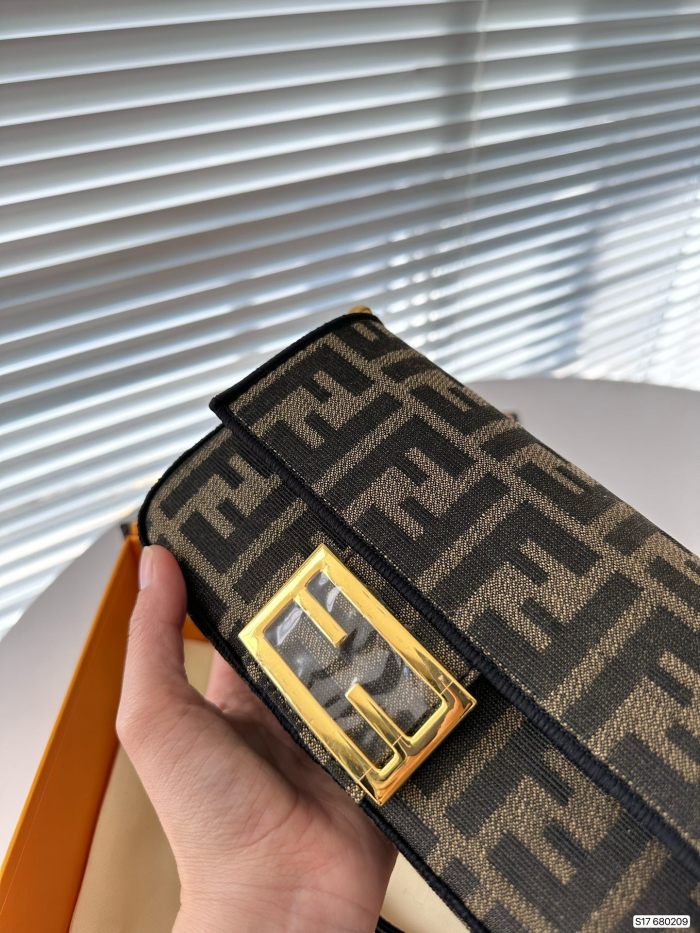 【話題商品！】Fendiフェンディ 偽物通販 レディースショルダーバック