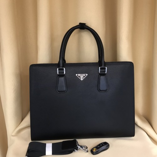 入手困難 Pradaプラダ スーパーコピー メンズハンドバック