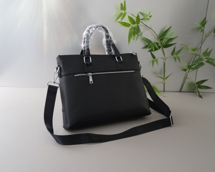 日本未入荷 Pradaプラダ 激安偽物 メンズハンドバック