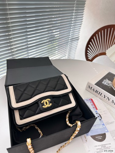 日本未入荷 Chanelシャネル 激安通販ショルダーバック