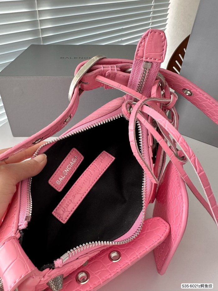 ★超人気 Balenciagaバレンシアガコピーおすすめ レディースショルダーバック