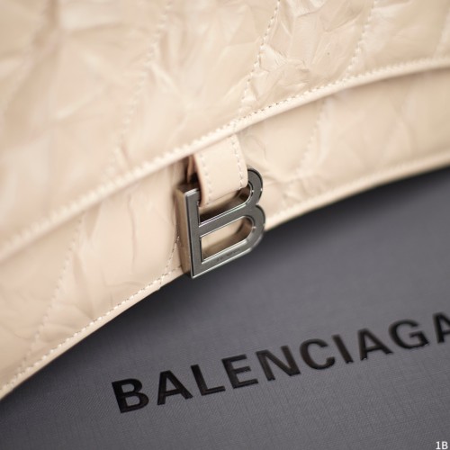 追跡付 Balenciagaバレンシアガコピーおすすめ レディースショルダーバック
