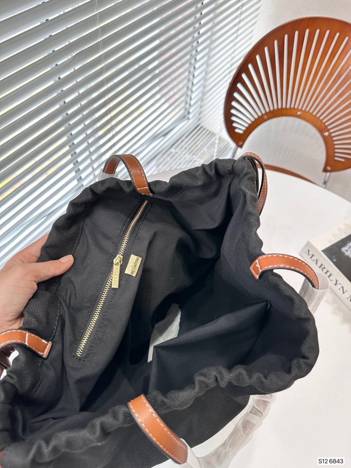 日本未入荷 シャネル 偽物通販 レディースショルダーバック