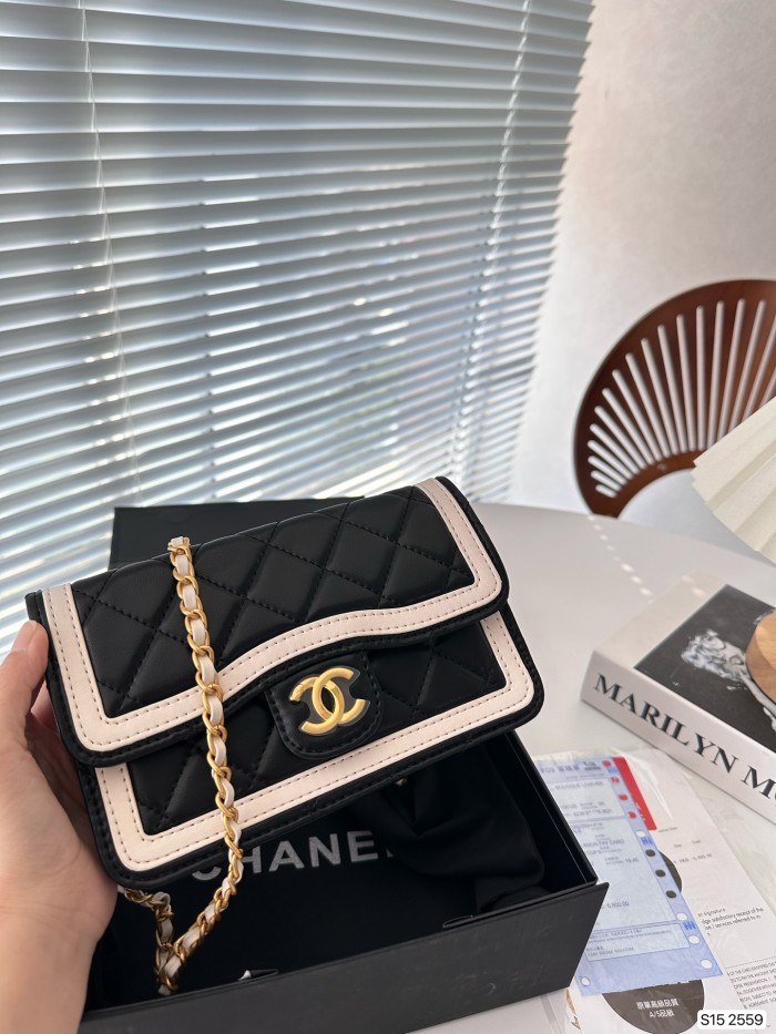 日本未入荷 Chanelシャネル 激安通販ショルダーバック
