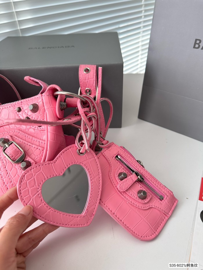 ★超人気 Balenciagaバレンシアガコピーおすすめ レディースショルダーバック