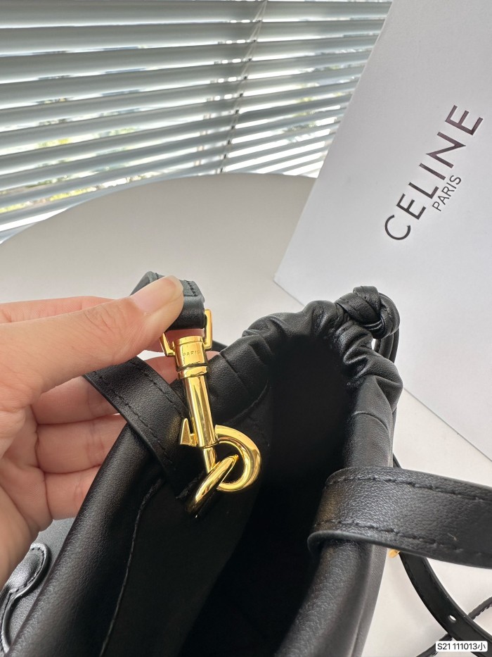 累積売上総額第１位！Celineセリーヌ 激安偽物 レディースショルダーバック