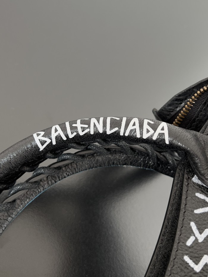 稀少 Balenciagaバレンシアガコピー レディースショルダーバック
