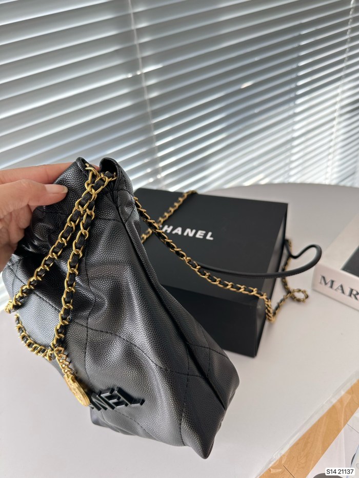 日本未入荷 Chanelシャネル n級品 ショルダーバック