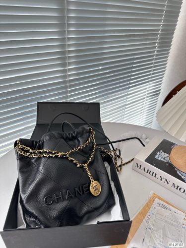 日本未入荷 Chanelシャネル n級品 ショルダーバック