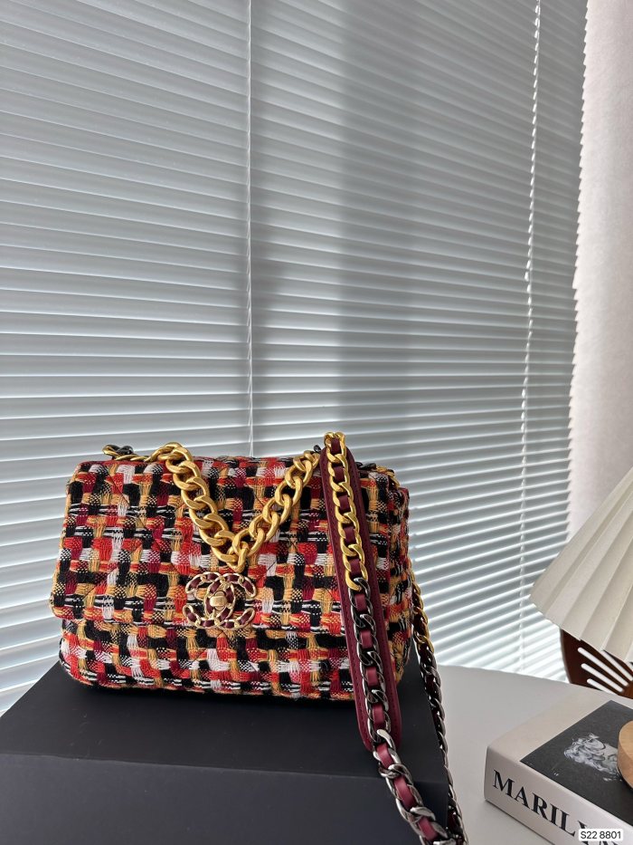 追跡付 Chanelシャネル ピーおすすめ ショルダーバック