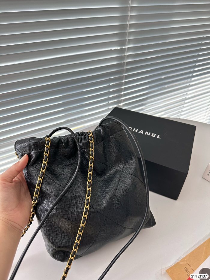 日本未入荷 Chanelシャネル n級品 ショルダーバック