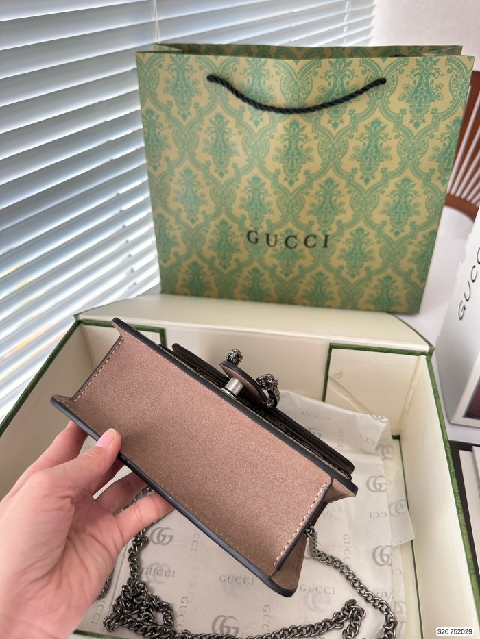 【話題商品！】Gucciグッチ スーパーコピー レディース ショルダーバック