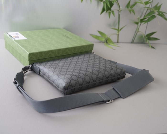 入手困難 Gucciグッチ スーパーコピー メンズショルダーバック